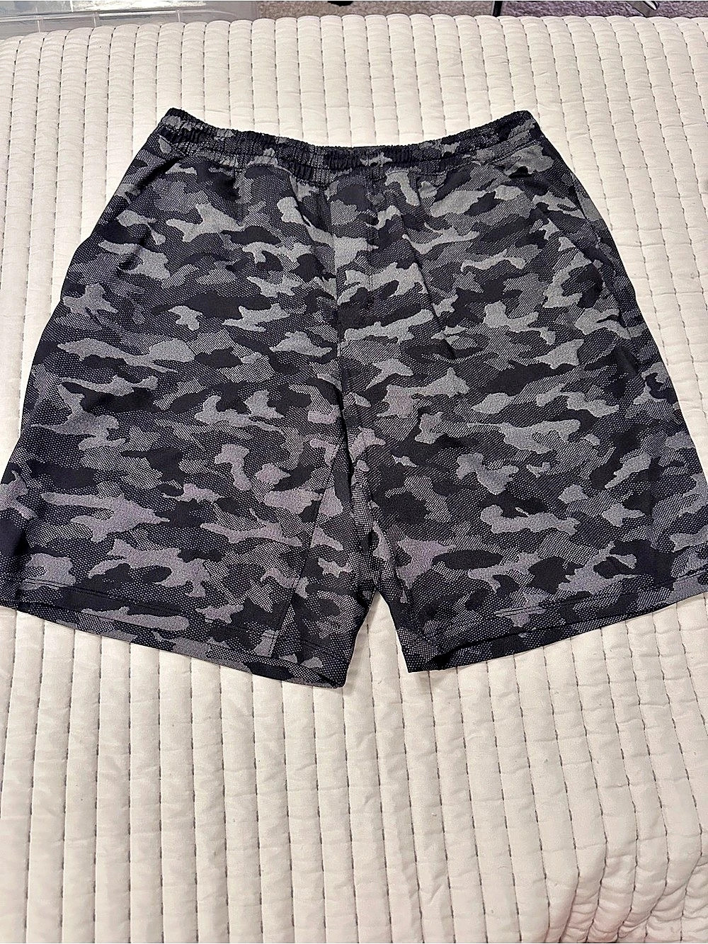 Lululemon Pace Breaker Short Camo Athletic Shorts Black & Gray Large